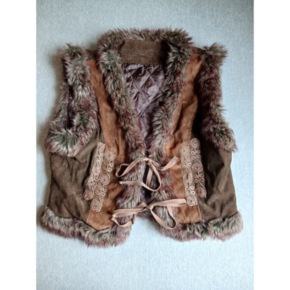 The Unbranded Brand Jackets & Blazers - Vintage Vest Medium Faux Suede Fur Embroidered Penny Lane Boho Western Bow